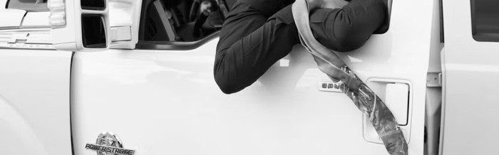 2026世界杯直播app-文班登上LOVE杂志：盖帽像毁掉对手的一天 学少林功夫是多年梦想|马刺|圣安东尼奥马刺队|夏洛特黄蜂队|孟菲斯灰熊|文班亚马_新浪体育_新浪新闻