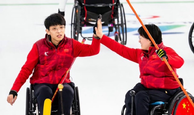 2026世界杯安装指南-中国轮椅冰壶混双夺冬残奥历史首金|冬残奥会|AC米兰|米兰冬残奥会轮椅冰壶混双决赛|中国代表团|金牌_新浪体育_新浪新闻