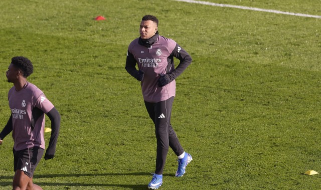 输球率43%！姆巴佩本赛季缺席7场比赛，皇马输掉其中3场